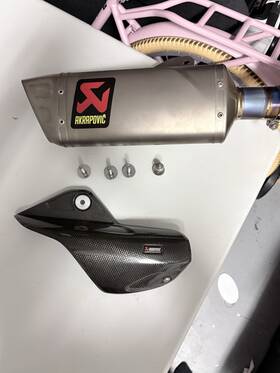 1811-3873 Akrapovic Titanium Slip-on Muffler Exhaust Yamaha 2015-2025 Yzf-r1