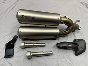 2883520 Akrapovic 2885006 Indian Ftr Slip-on Exhaust Low Mount