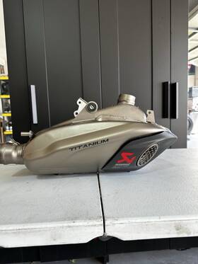 574.1.483.2b Akrapovic Exhaust For Ducati Panigale V4 Streetfighter
