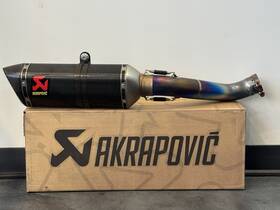 S-a10s013-rc Akrapovic Aprilia Rsv4/tuono V4 2021 - 2025 Carbon Slip-on Exhaust