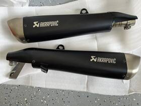 S-t9so2-hcqtbl Akrapovic - Carbon Fiber Mufflers For Slip-on Line Dual Exhaust