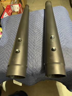 Flh002-7b Cfr - Cory Foss Racing Mufflers For M8 Harley Touring 2017-2024. Black 4.5 Inch