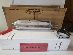 Delkevic 843789140747 Slip On 17 Inch Tri-oval Motorcycle Exhaust Muffler With Strap Used