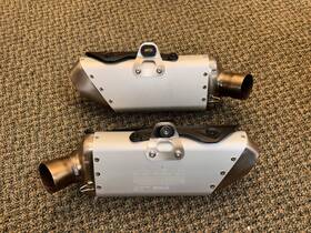 57315842c Ducati 57415032c Oem Hypermotard Lh/rh 698 Mono Exhaust Silencers And