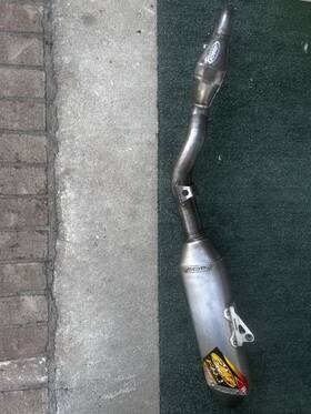 12-06-841962 Fmf This Is A Full Exhaust System That Came Off Modded Kx250 Text Me For More