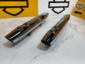 64901311 Harley Davidson 46108 Genuine 17-23 Touring Exhaust Mufflers Slip-ons Chrome