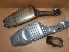 18200-mel-a01 Honda 2005 Cbr 1000rr Stock Oem Muffler Exhaust Pipe With Valve