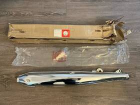 18310-212-000 Honda Nos Oem Right Muffler Exhaust 1963-66 Ca95 Benley Tourer 150