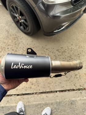 9746fbu Leovince Leo Vince Lv-10 Slip-on Stainless Steel Exhaust System Universal