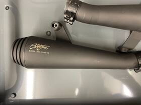 Mte157 Motone Saturn V Slip Ons Exhaust - Black Triumph Bonneville / Street Twin
