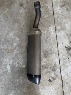 4c8-14720-10-00 Yamaha Genuine Ft07 And Ft08 Yzfr1 R1 Stock Muffler Right