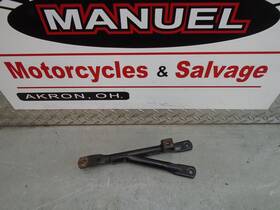 4tr-21460-30-00 Yamaha 1999 Vstar 650 Classic Xvs650 Muffler Bracket