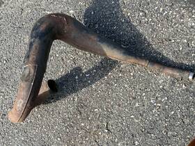 4v4-14610-00-00 Yamaha Yz465 It 465 Yz Oem Exhaust Pipe Expansion Chamber 1980-1981 Used